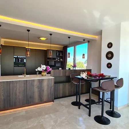Deluxe Mit Marmorboeden Und Gold-design El Dorado Lägenhet *