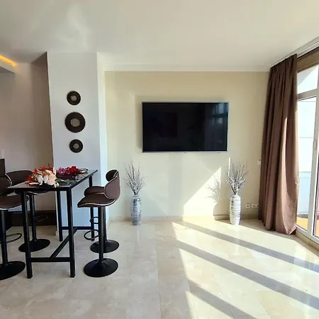 Lägenhet Deluxe Mit Marmorboeden Und Gold-design El Dorado *